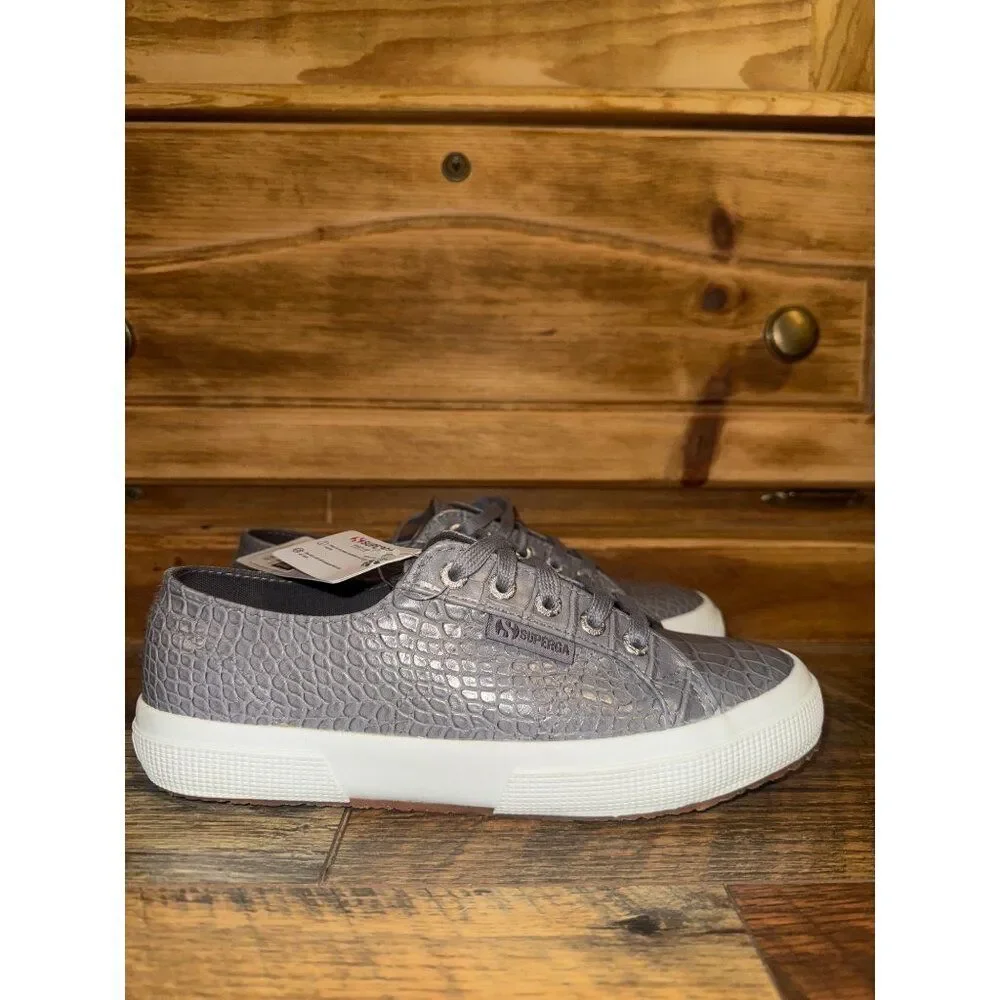 NWT Superga Women's  Sleek & Chic Crocodile Embossed Lace-up Low Top Sneaker 7.5